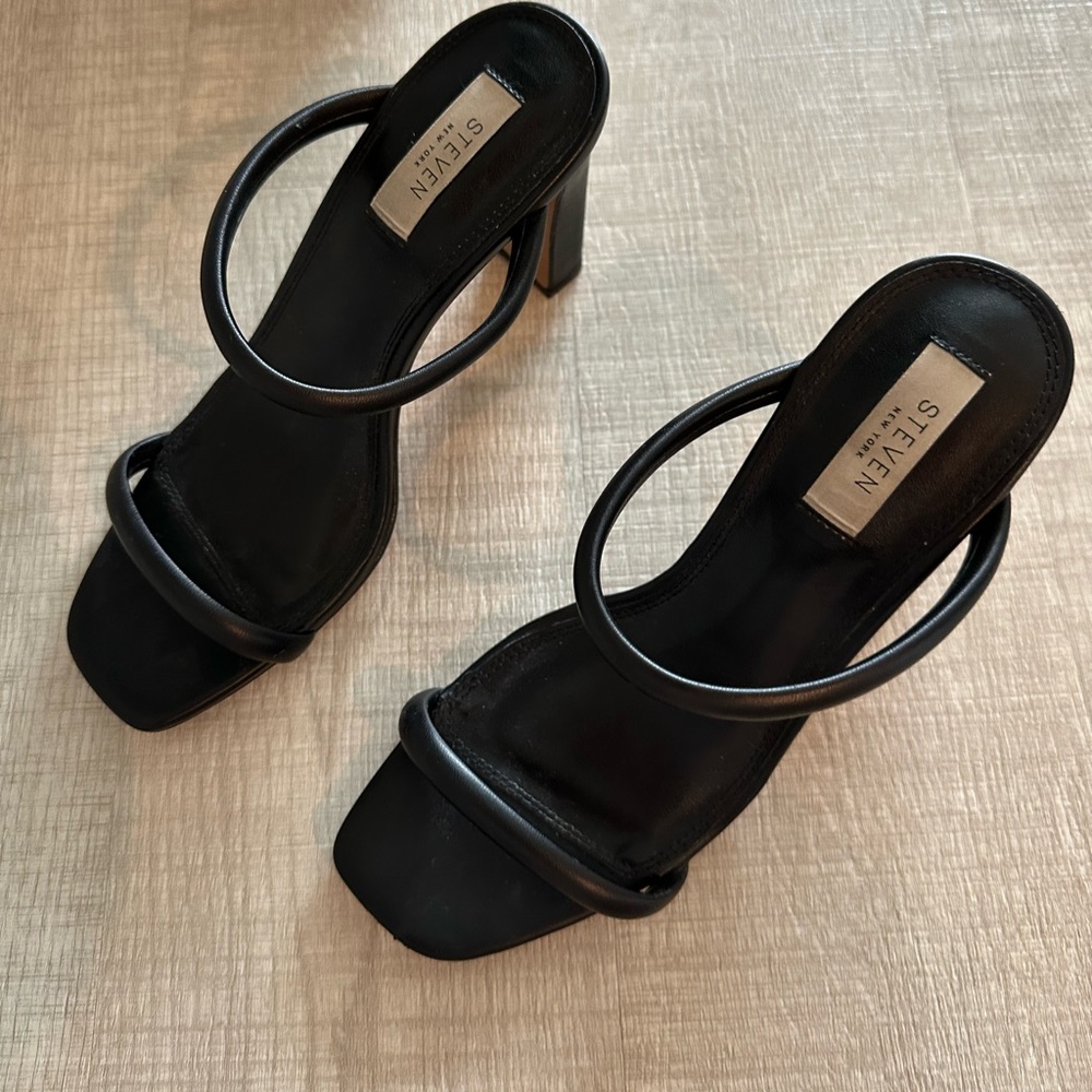 Steve Madden black heels